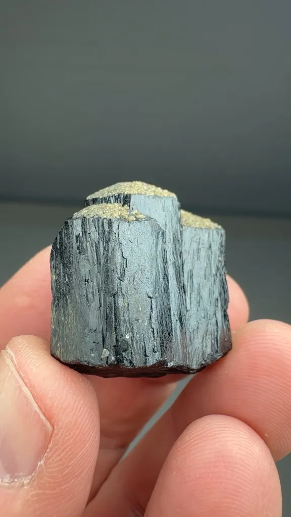 Ilvaite - image 2