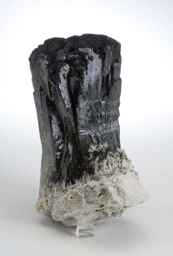 Ilvaite - image 3