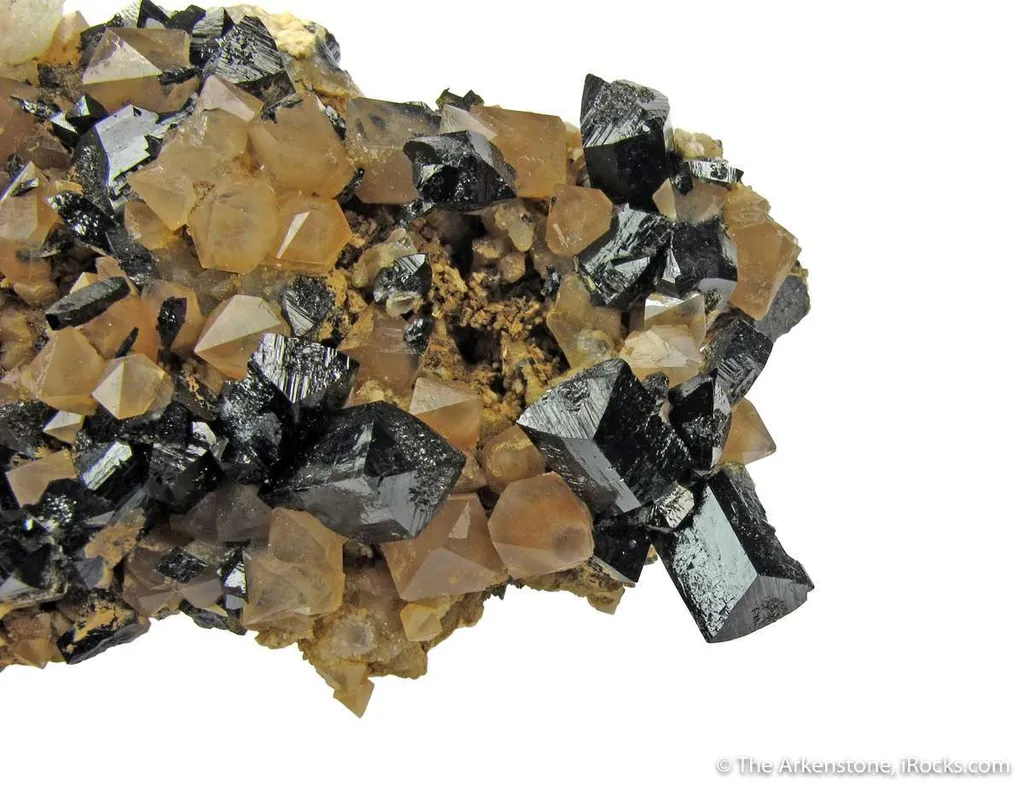Ilvaite, Calcite, Quartz on Hedenbergite - image 6
