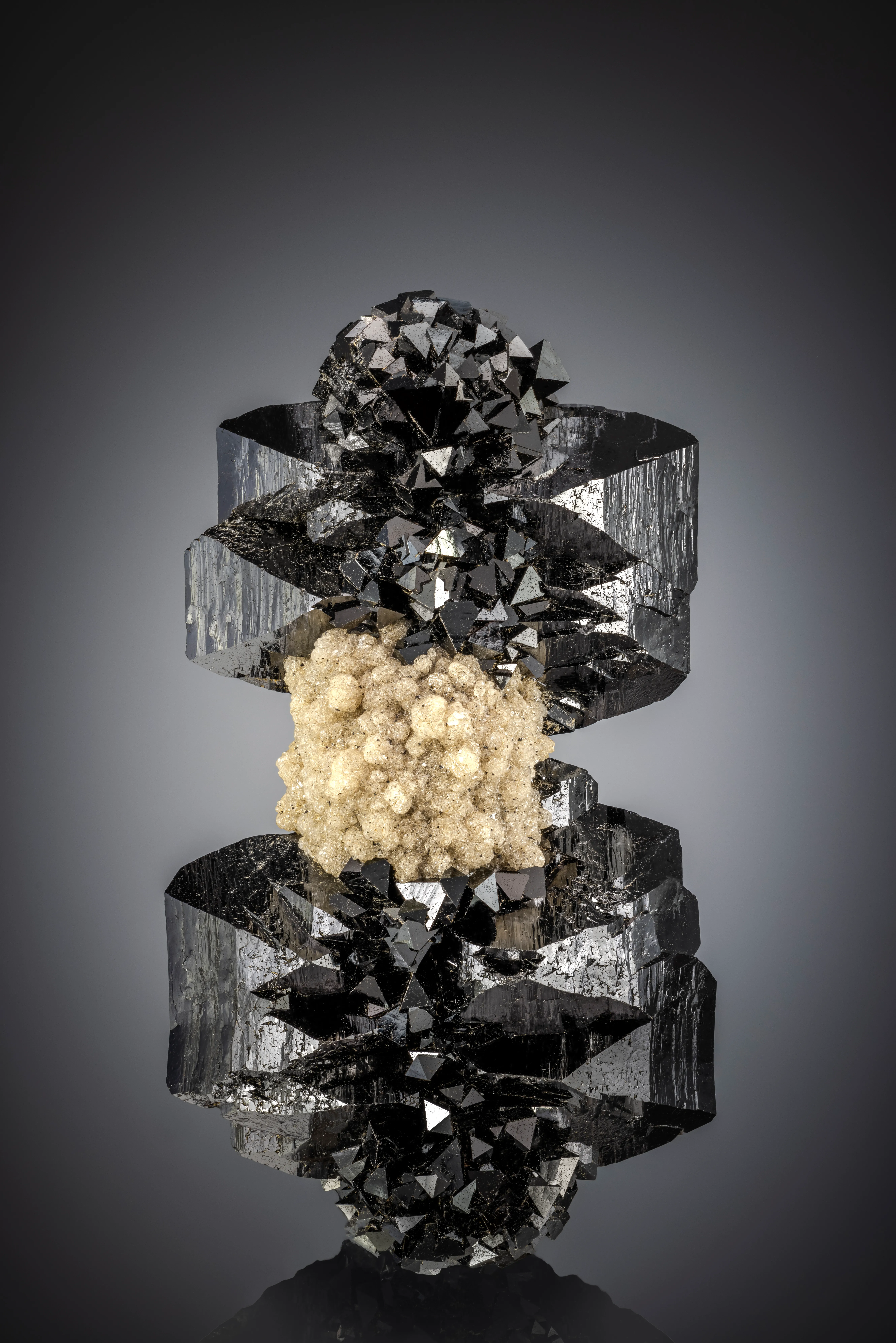 Ilvaite from Dal’negorsk - image 3