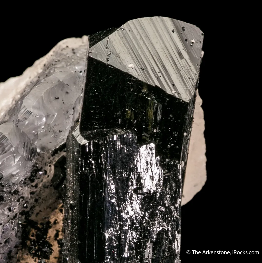 Ilvaite on Calcite - image 6