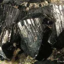 Ilvaite on Quartz - image 2
