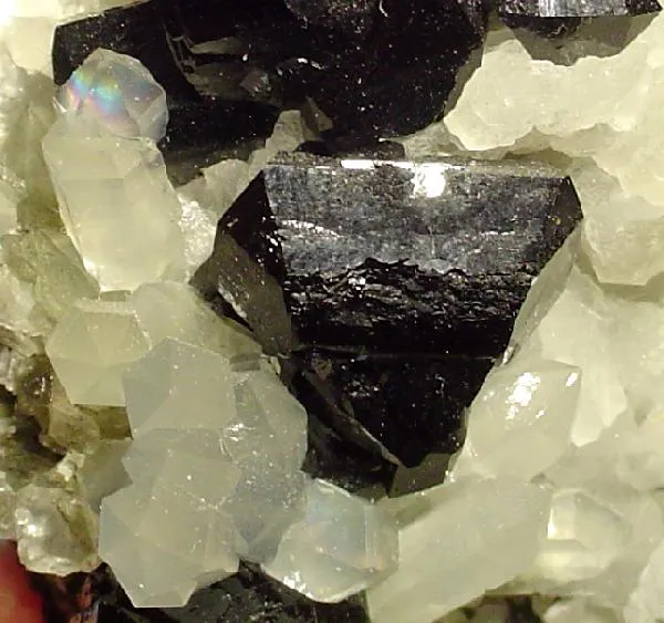 Ilvaite, Quartz - image 2
