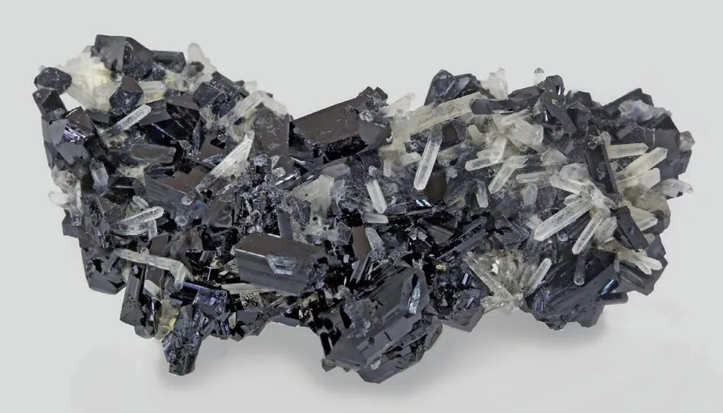 Ilvaite, Quartz image