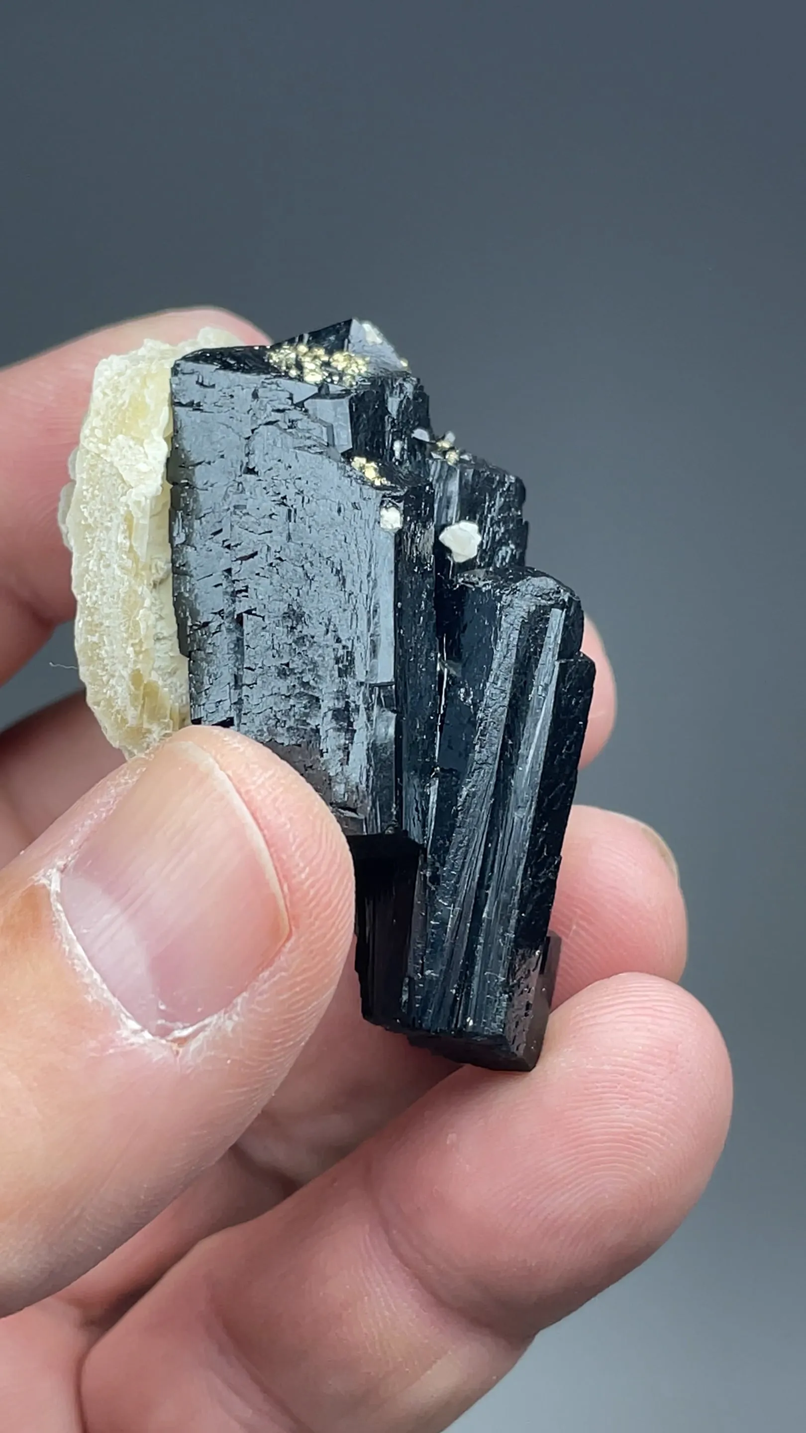 Ilvaite with Calcite, Pyrite - image 2