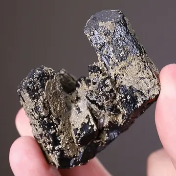 Ilvaite with Pyrite