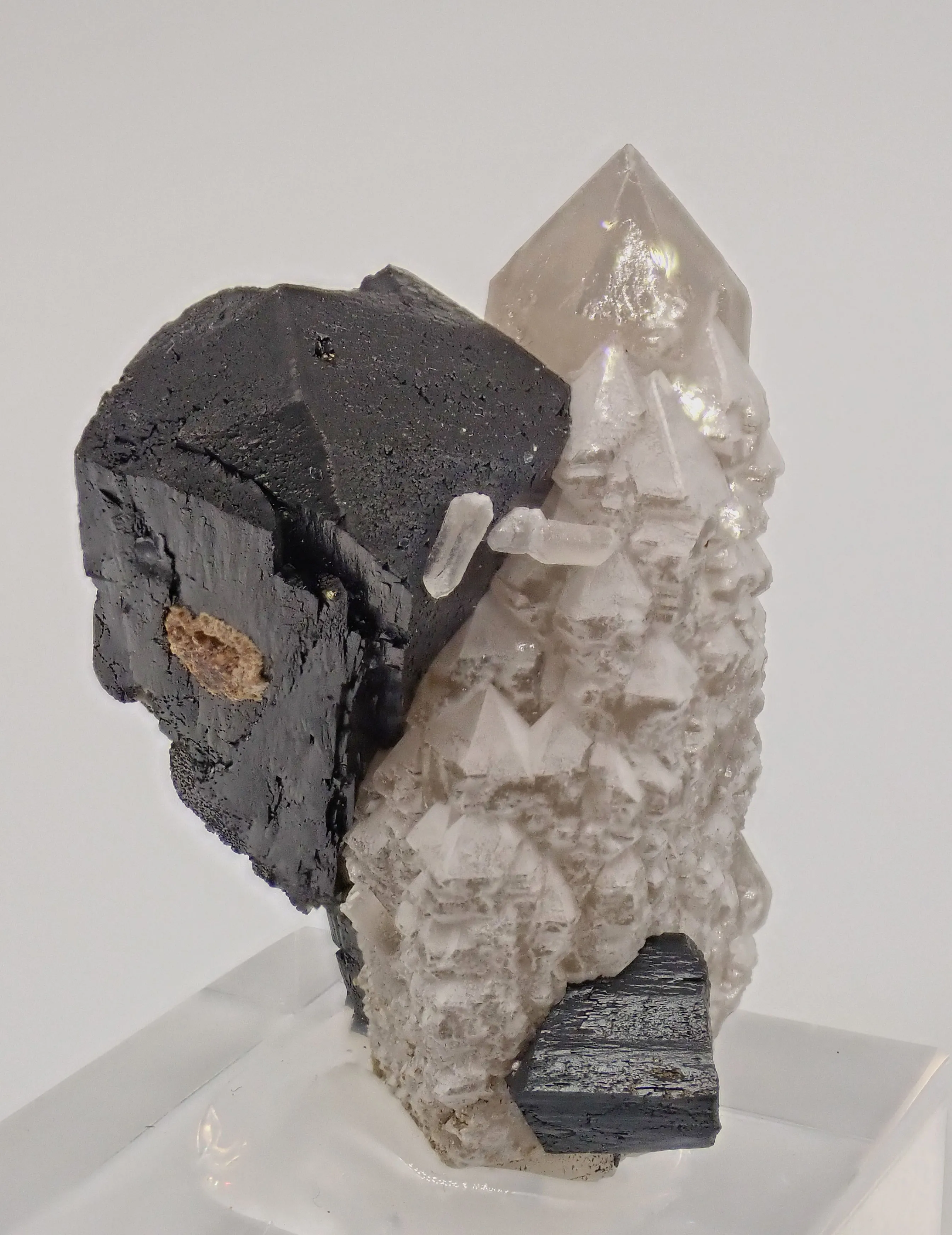 Ilvaite with Quartz - image 3