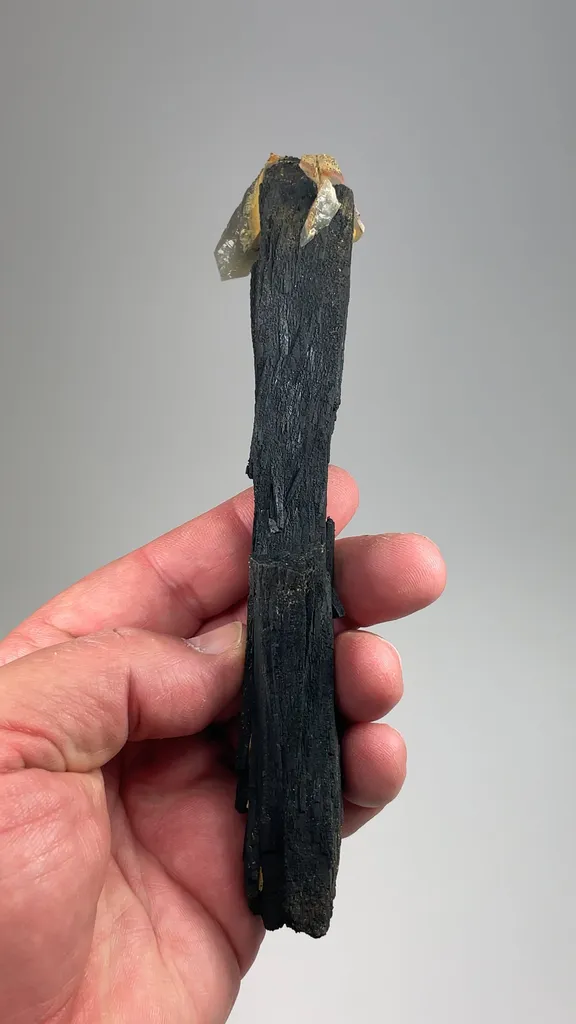 Ilvaite with Quartz - image 2