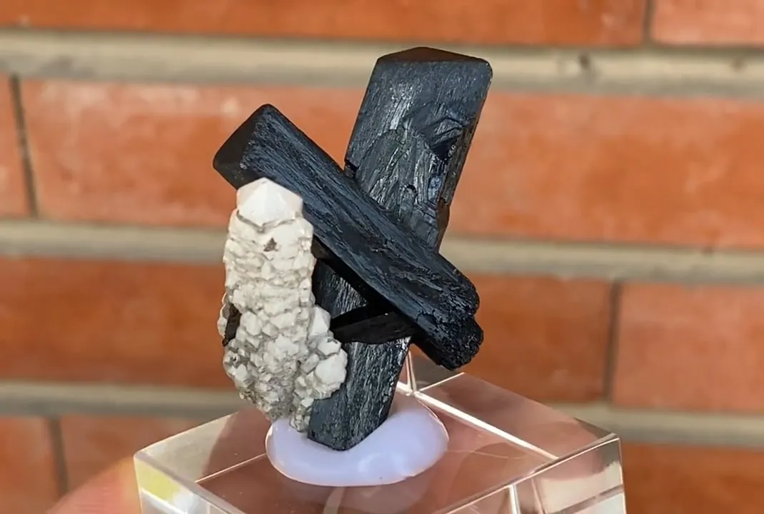 Ilvaite with Quartz - image 5