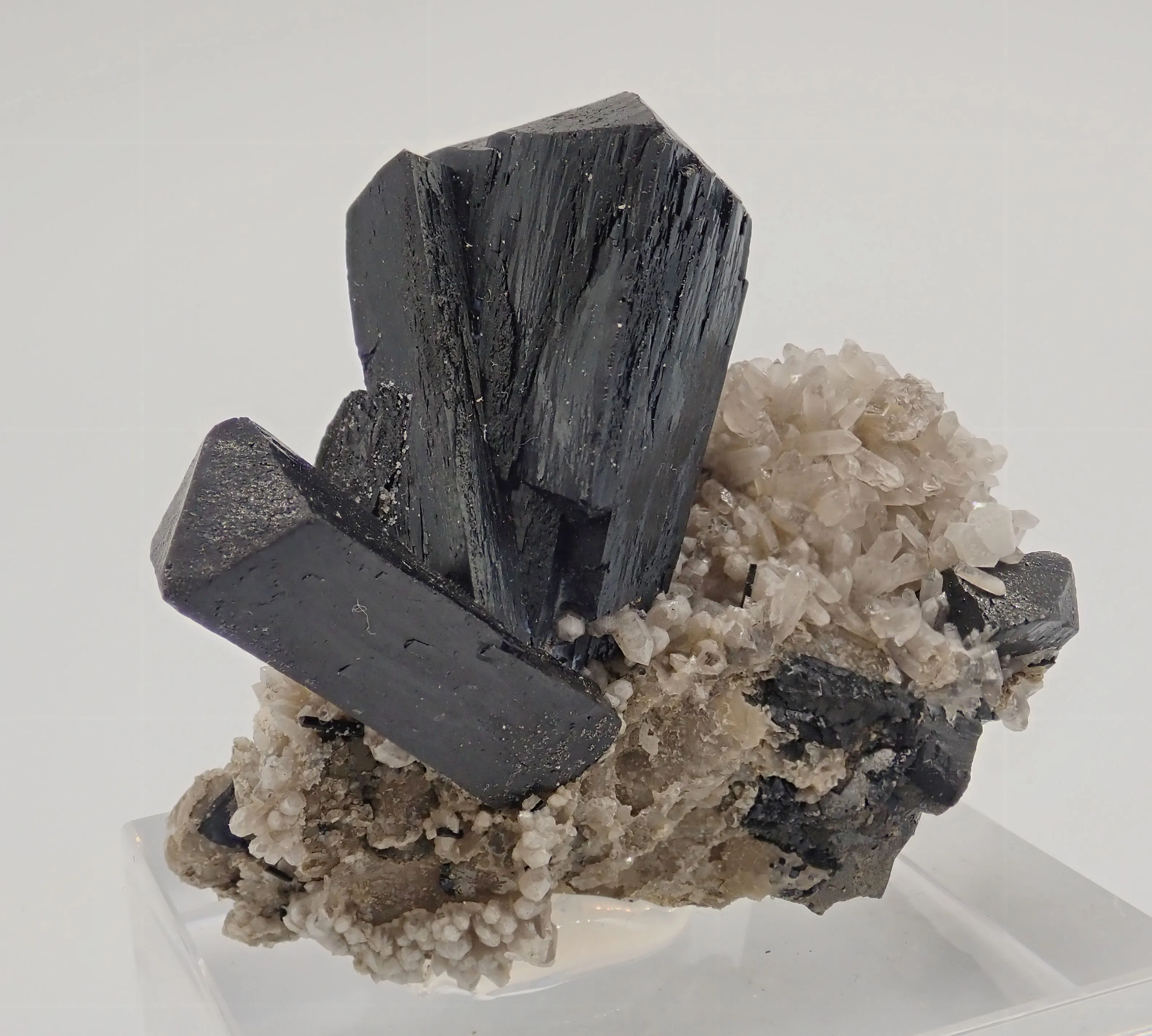Ilvaite with Quartz - image 3