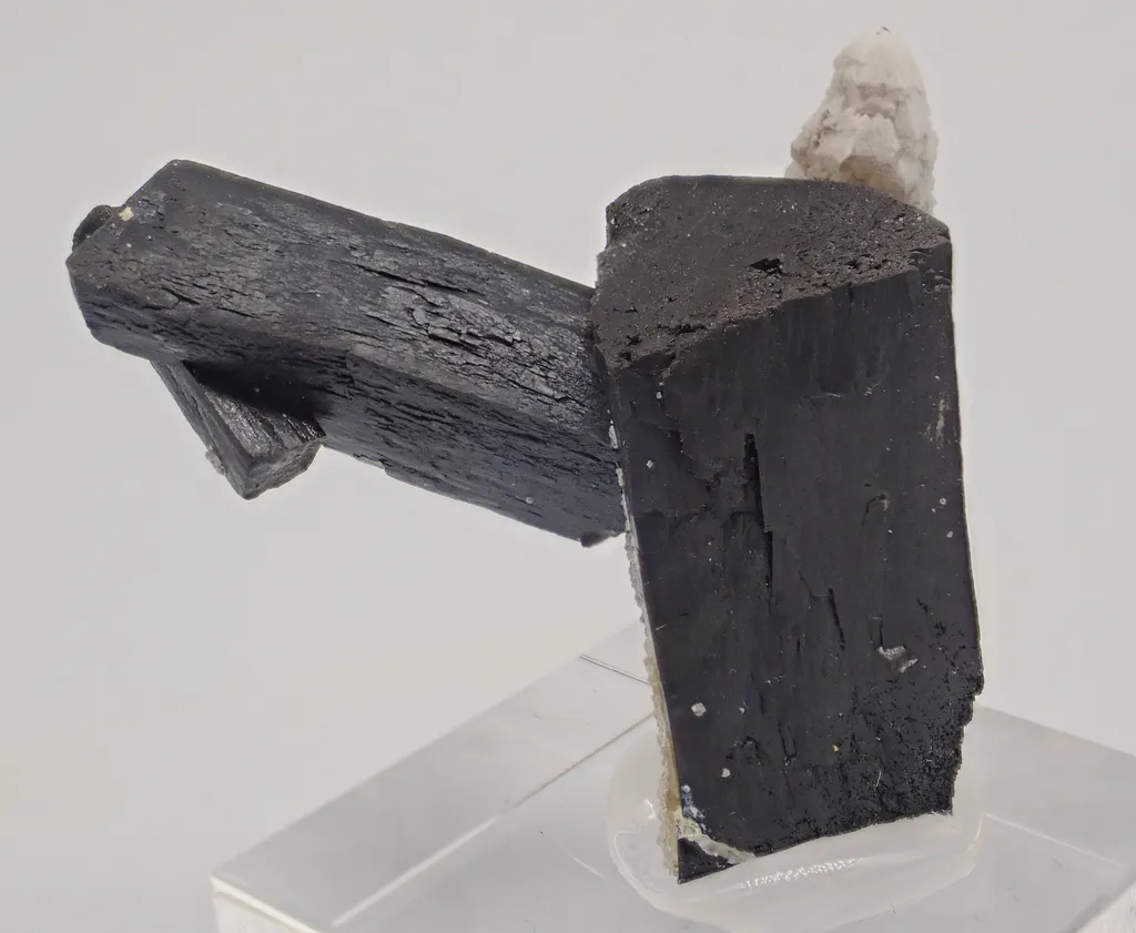 Ilvaite with Quartz - image 3