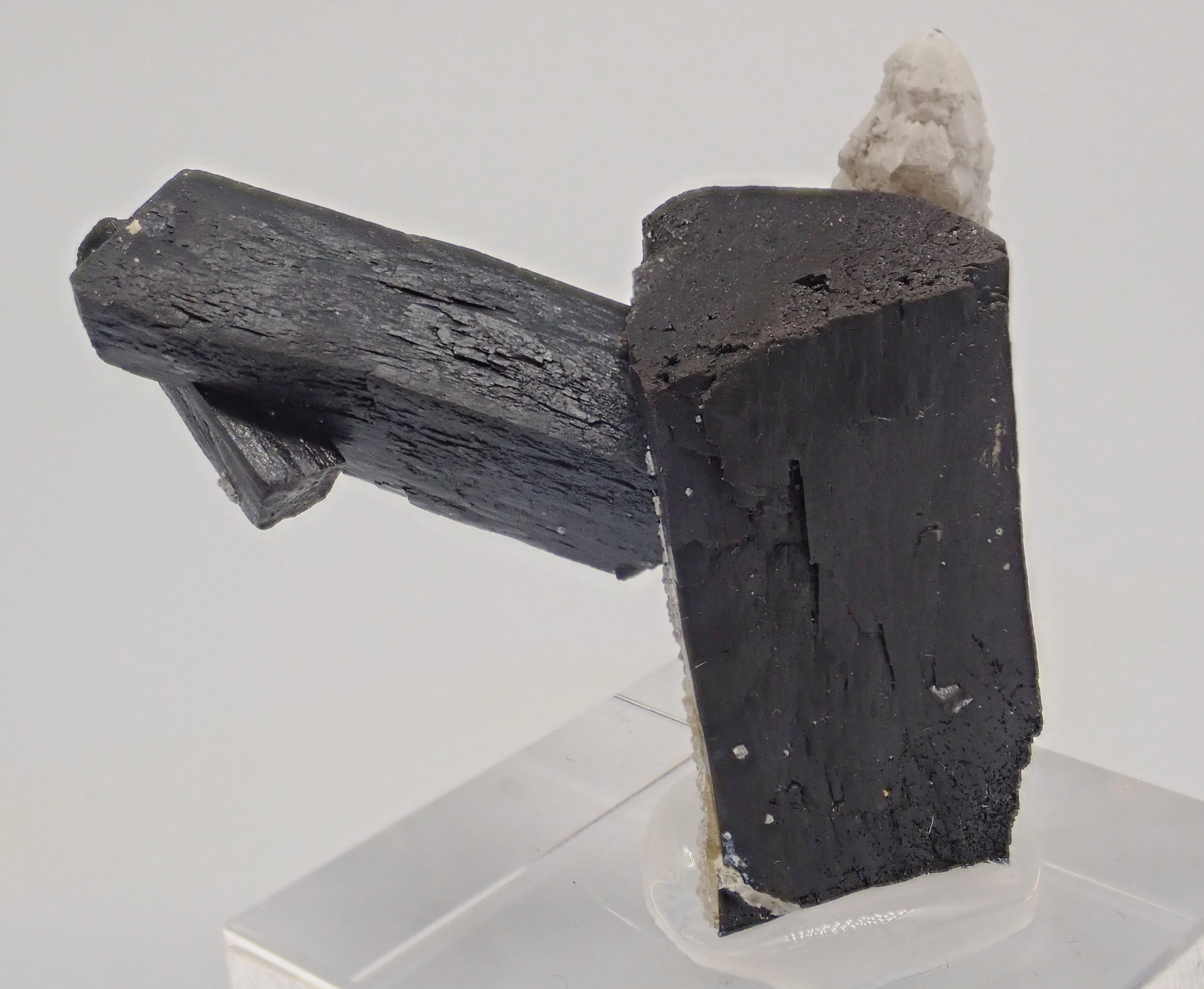 Ilvaite with Quartz - image 3