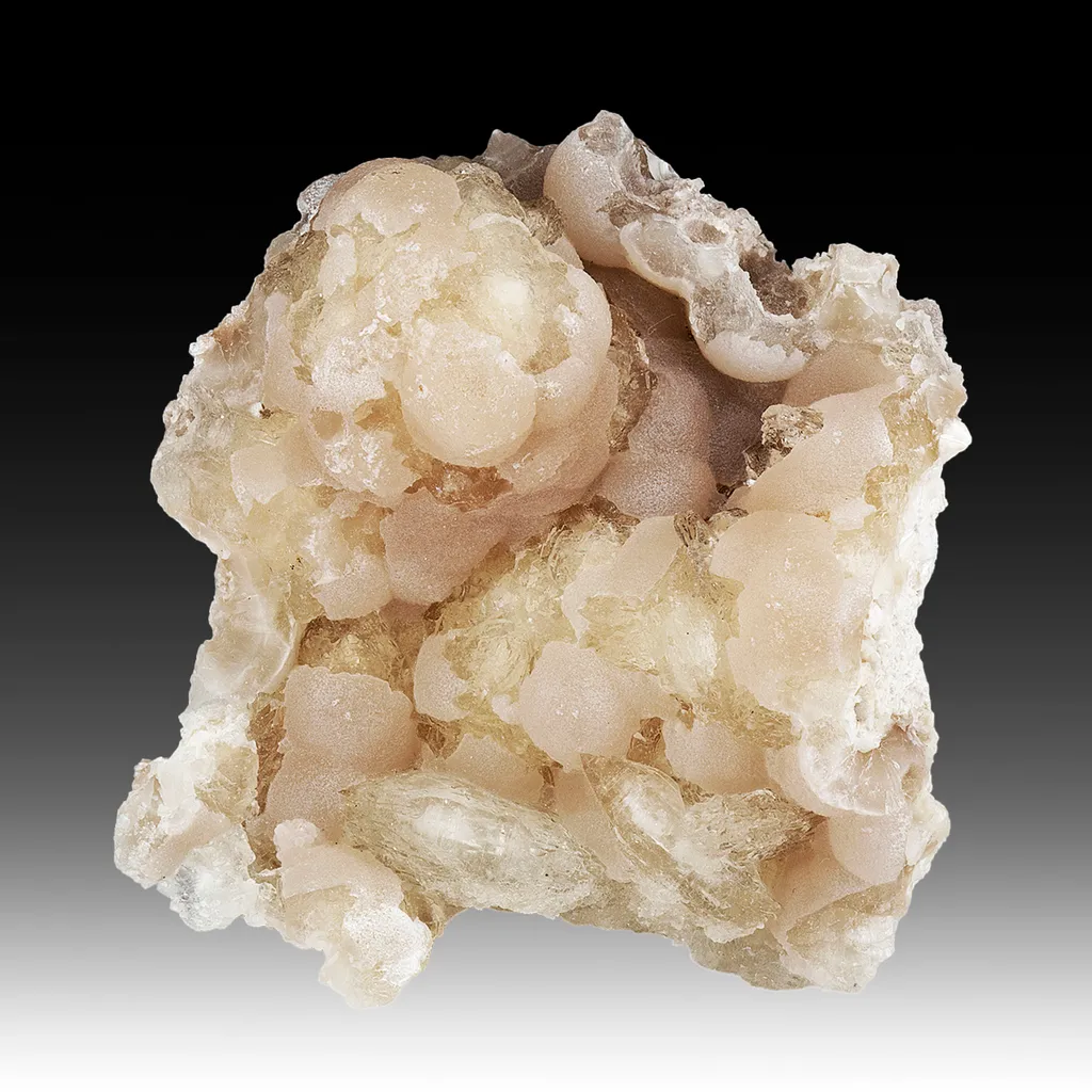 Imayoshiite with Datolite image