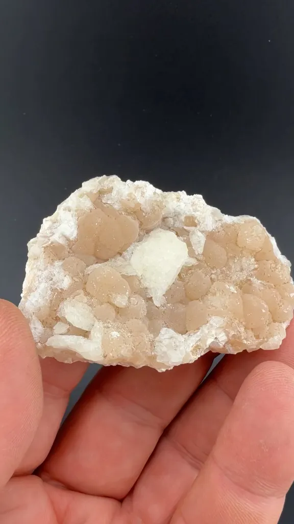 Imayoshiite with Datolite - image 2