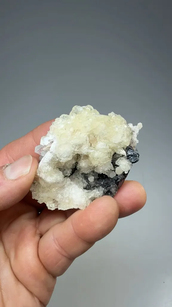 Imayoshiite with Sphalerite - image 2