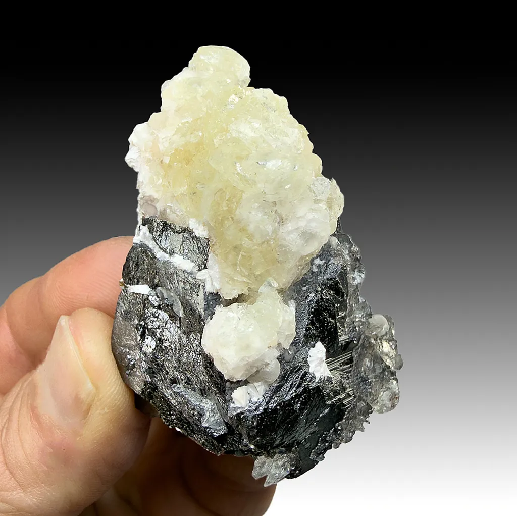 Imayoshiite with Sphalerite image