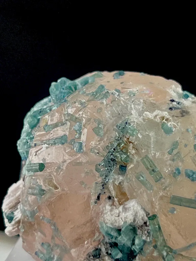 Indicolite Tourmaline on Morganite - image 5