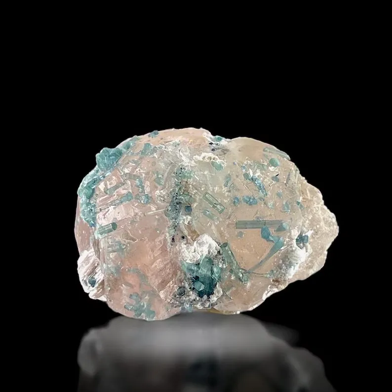 Indicolite Tourmaline on Morganite image