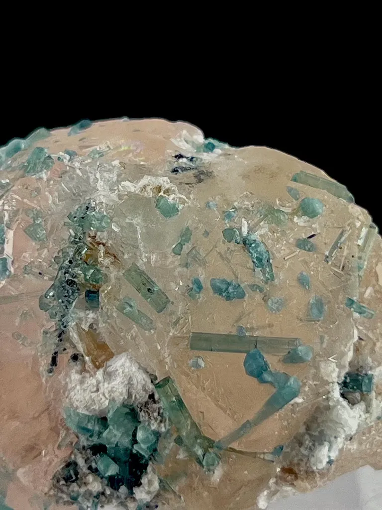 Indicolite Tourmaline on Morganite - image 4
