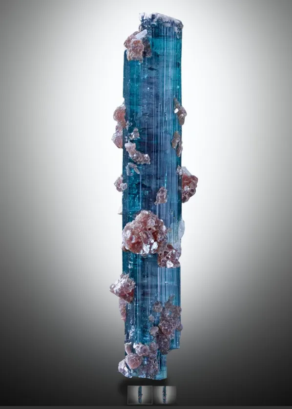Indicolite tourmaline with lepidolite image