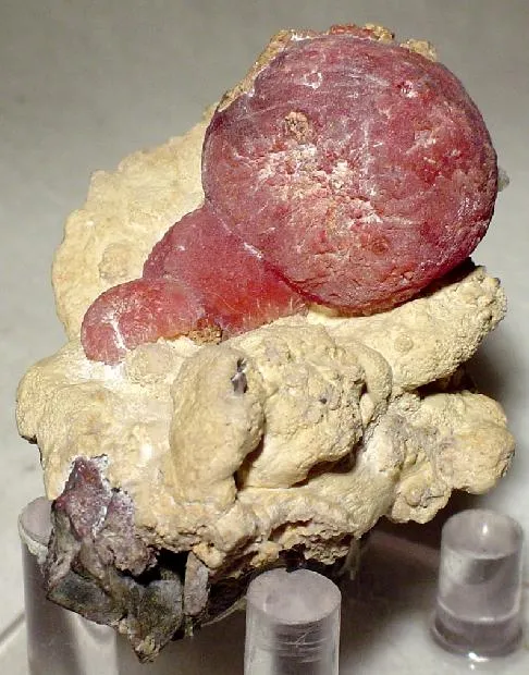Inesite, Calcite image