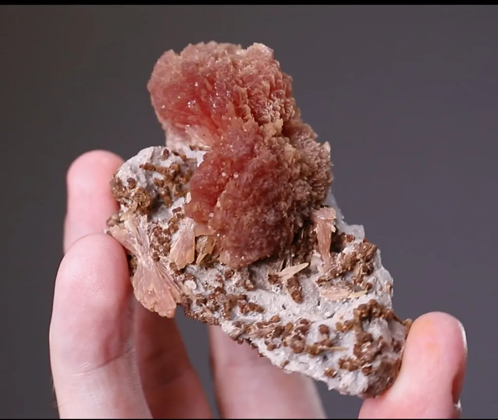 Inesite with HUBEITE - image 2