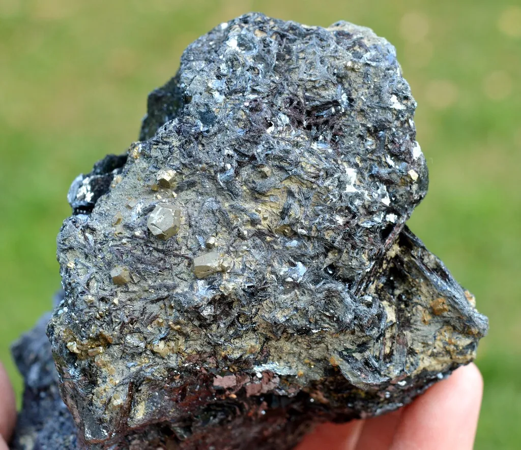 Iridescent Hematite 1444 grams - Elba Island, Livorno Province, Tuscany, Italy - image 7