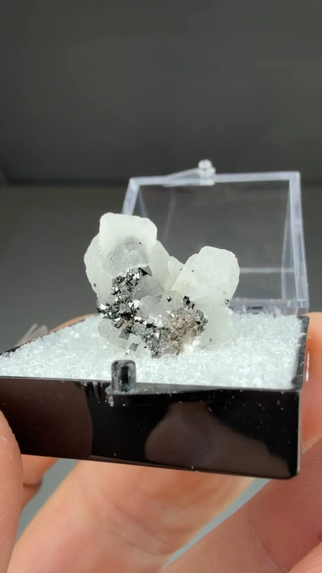 Jacobsite with Calcite - image 2