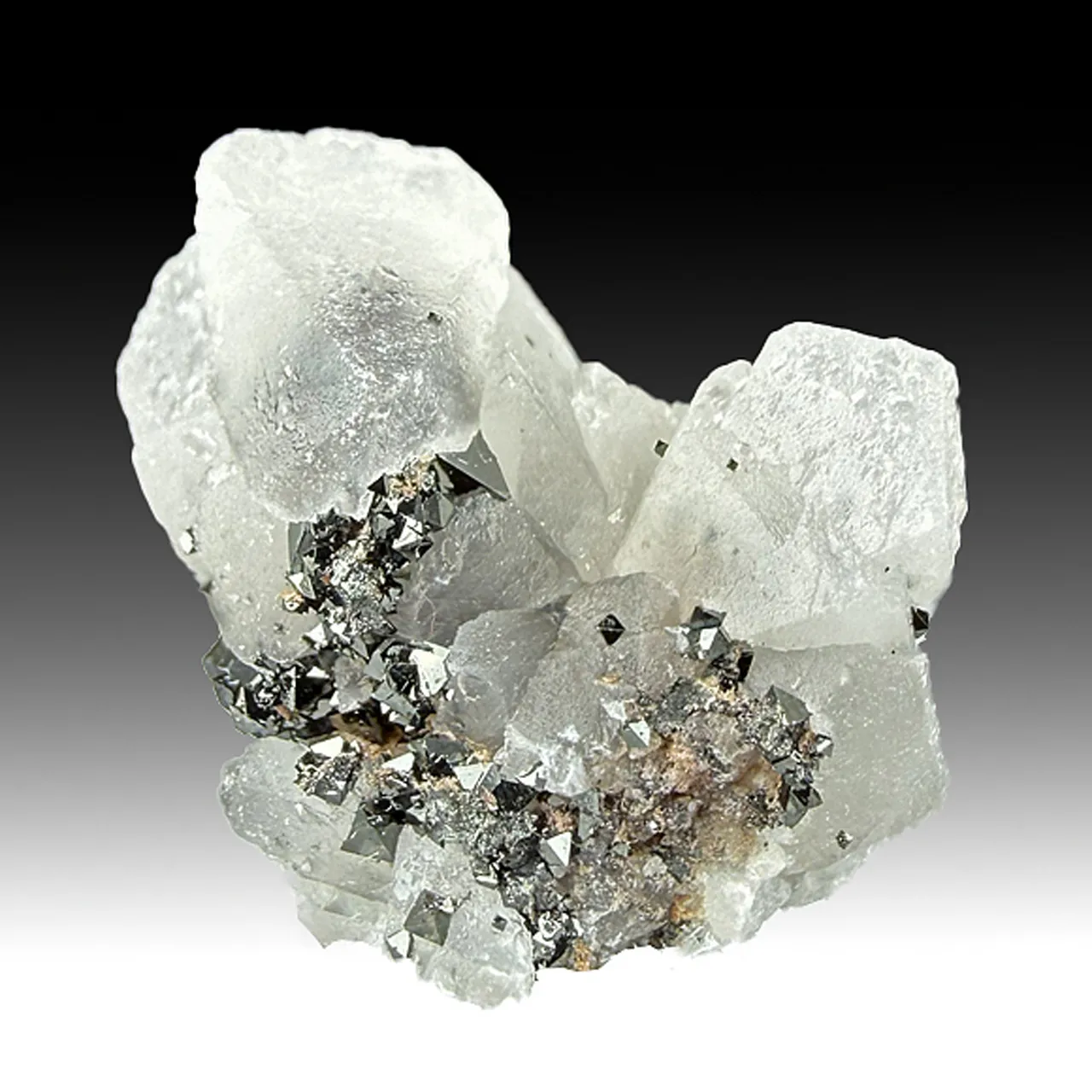 Jacobsite with Calcite - image 1