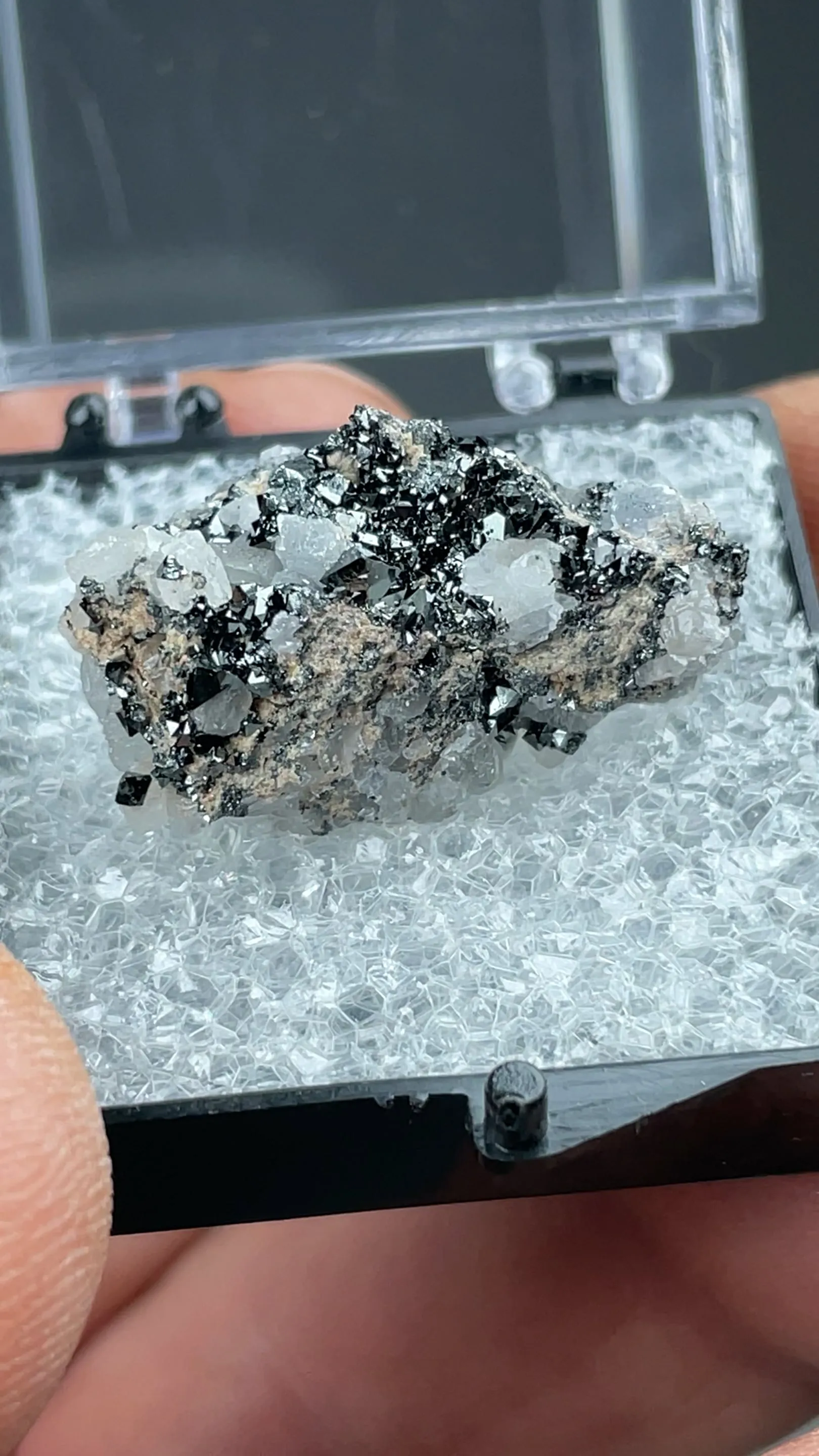 Jacobsite with Calcite - image 2