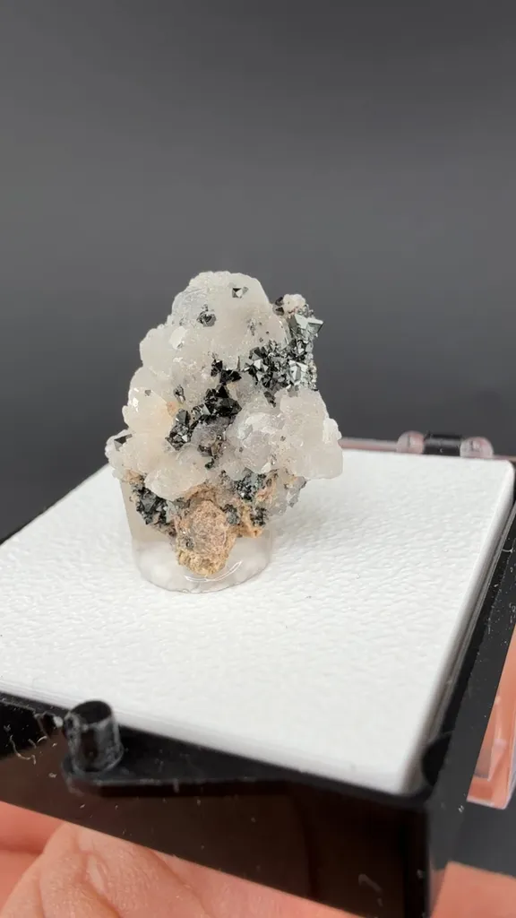 Jacobsite with Calcite - image 1