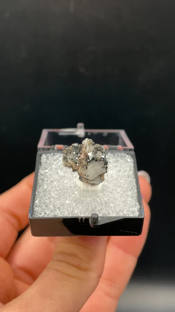 Jacobsite with Calcite - image 2