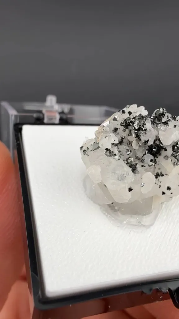 Jacobsite with Calcite - image 1