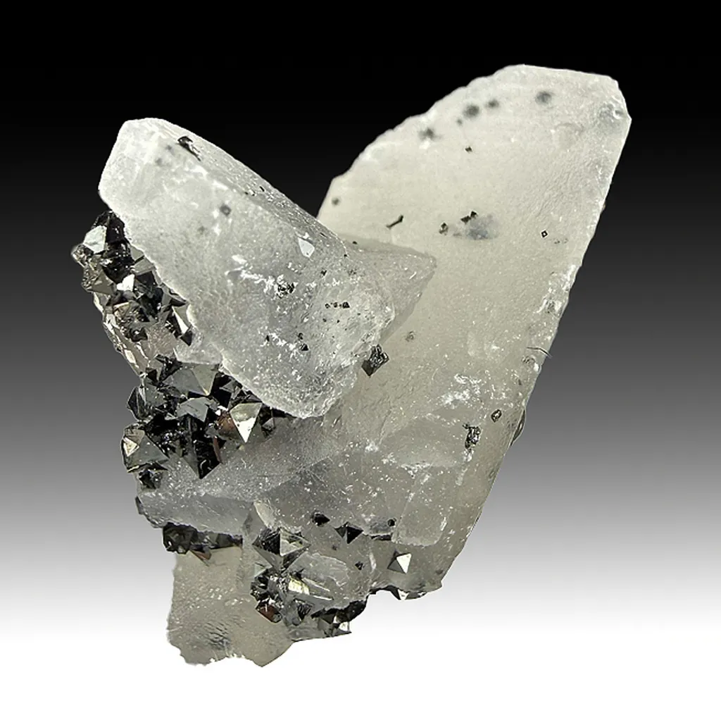 Jacobsite with Calcite image