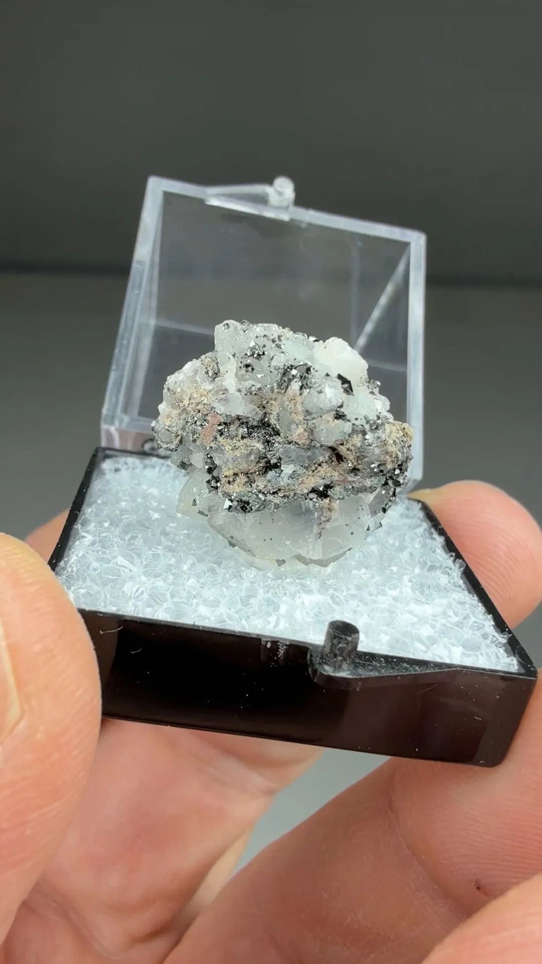Jacobsite with Calcite - image 2