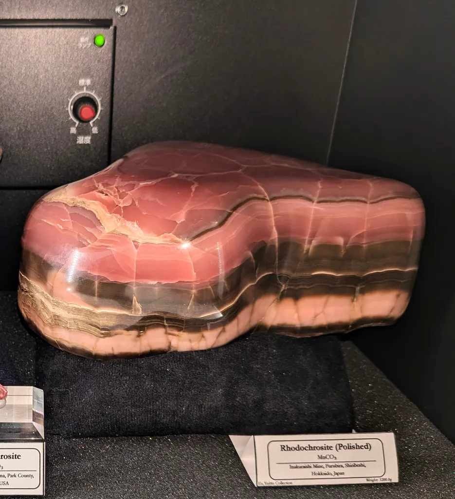 Japanese Rhodochrosite from Inakuraishi Mine, Hokkaido, Japan (Polished) — 3,200 g - image 4