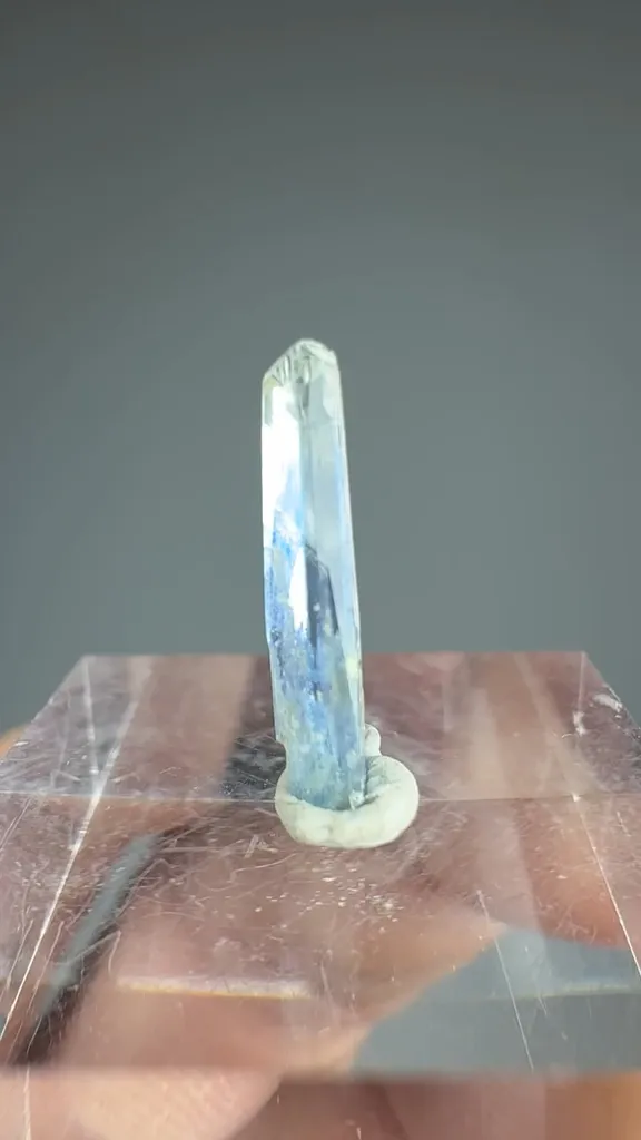 Jeremejevite - image 2