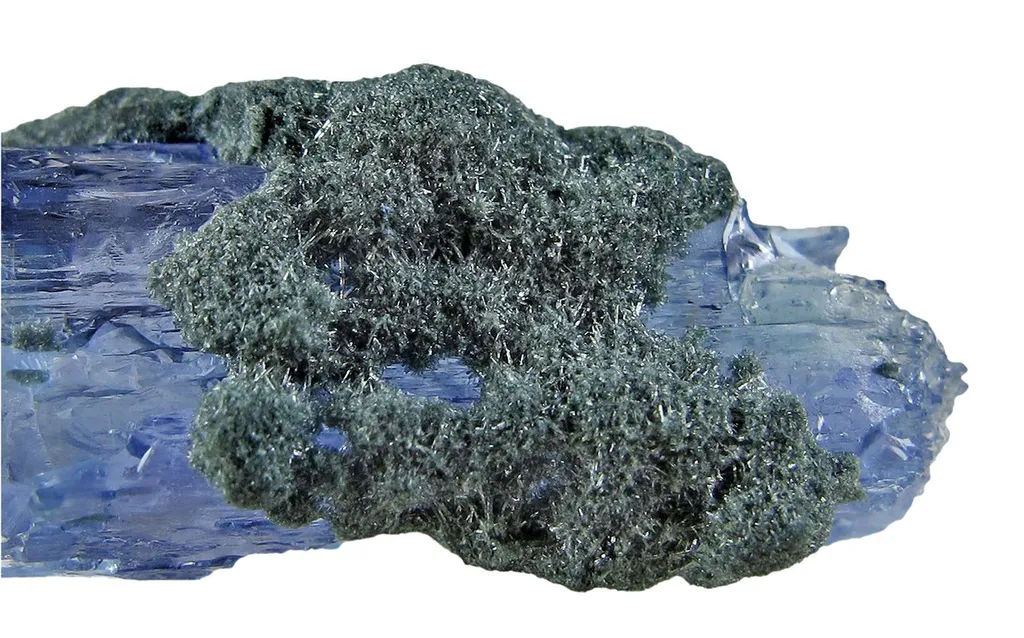 Jeremejevite - image 4