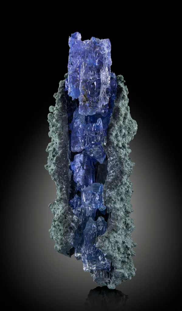 Jeremejevite in Foitite image