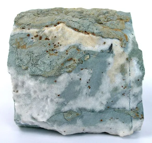 Joaquinite-(Ce), Natrolite image