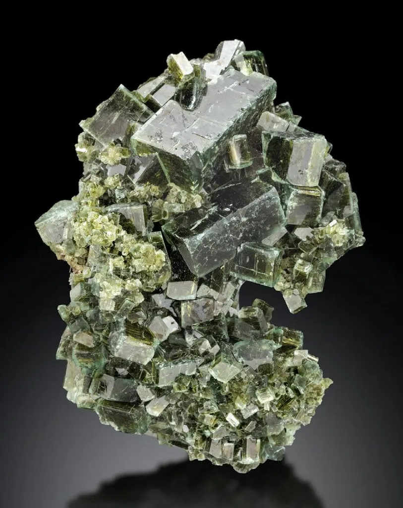 Johannsenite, Hedenbergite image