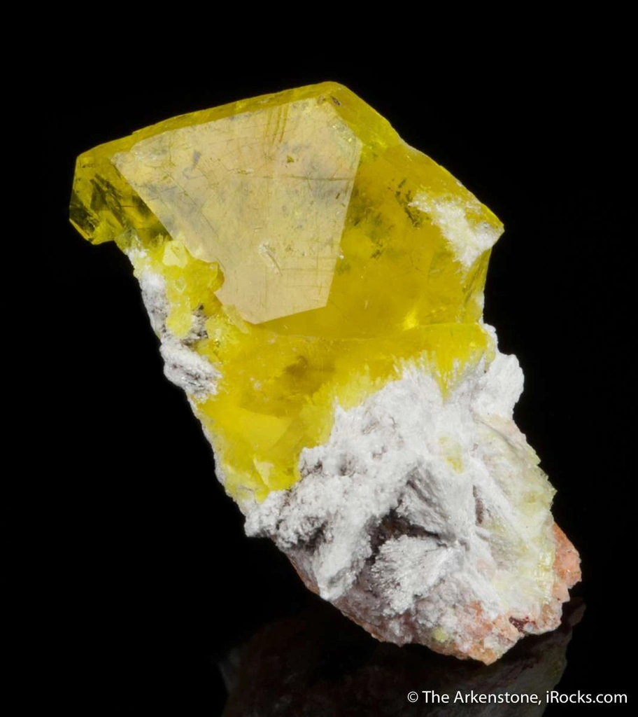 Jouravskite from N'Chwaning III Mine, N'Chwaning Mines, Northern Cape, South Africa - image 3