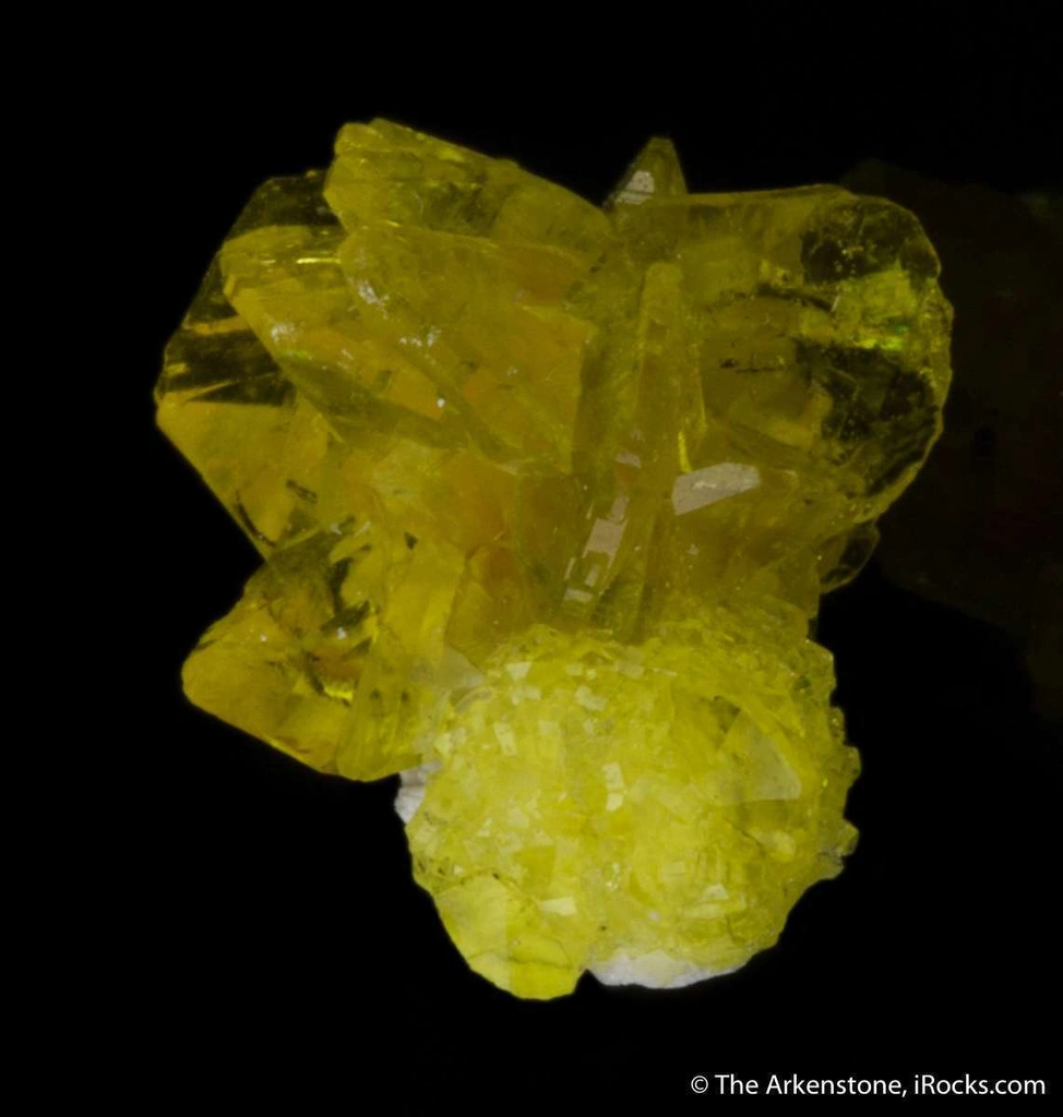 Jouravskite from N'Chwaning III Mine, N'Chwaning Mines, Northern Cape, South Africa image