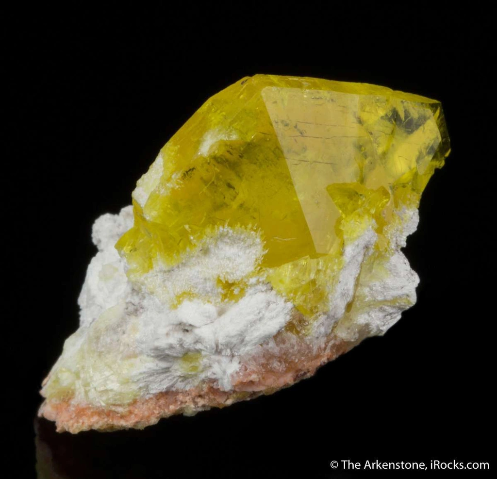 Jouravskite from N'Chwaning III Mine, N'Chwaning Mines, Northern Cape, South Africa - image 4