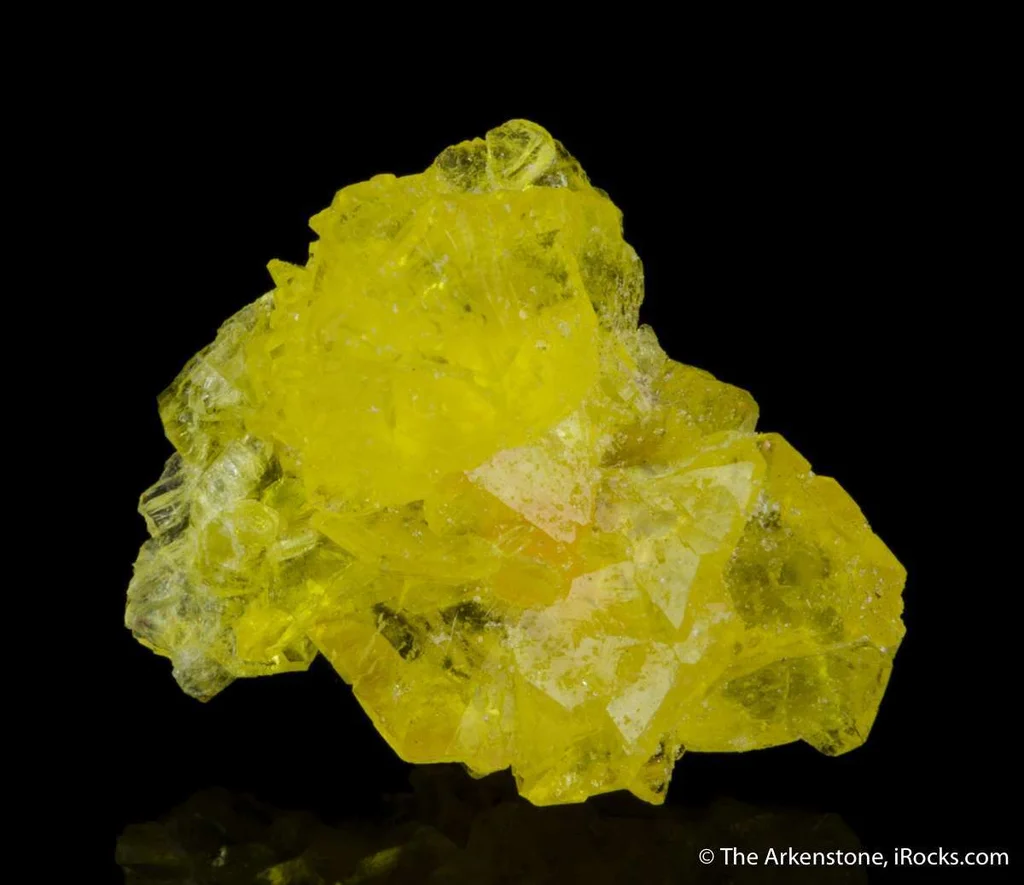 Jouravskite from N'Chwaning III Mine, N'Chwaning Mines, Northern Cape, South Africa - image 2