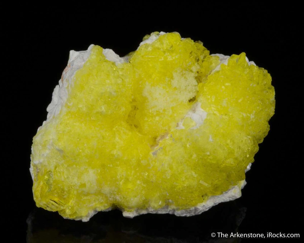 Jouravskite from N'Chwaning III Mine, N'Chwaning Mines, Northern Cape, South Africa image