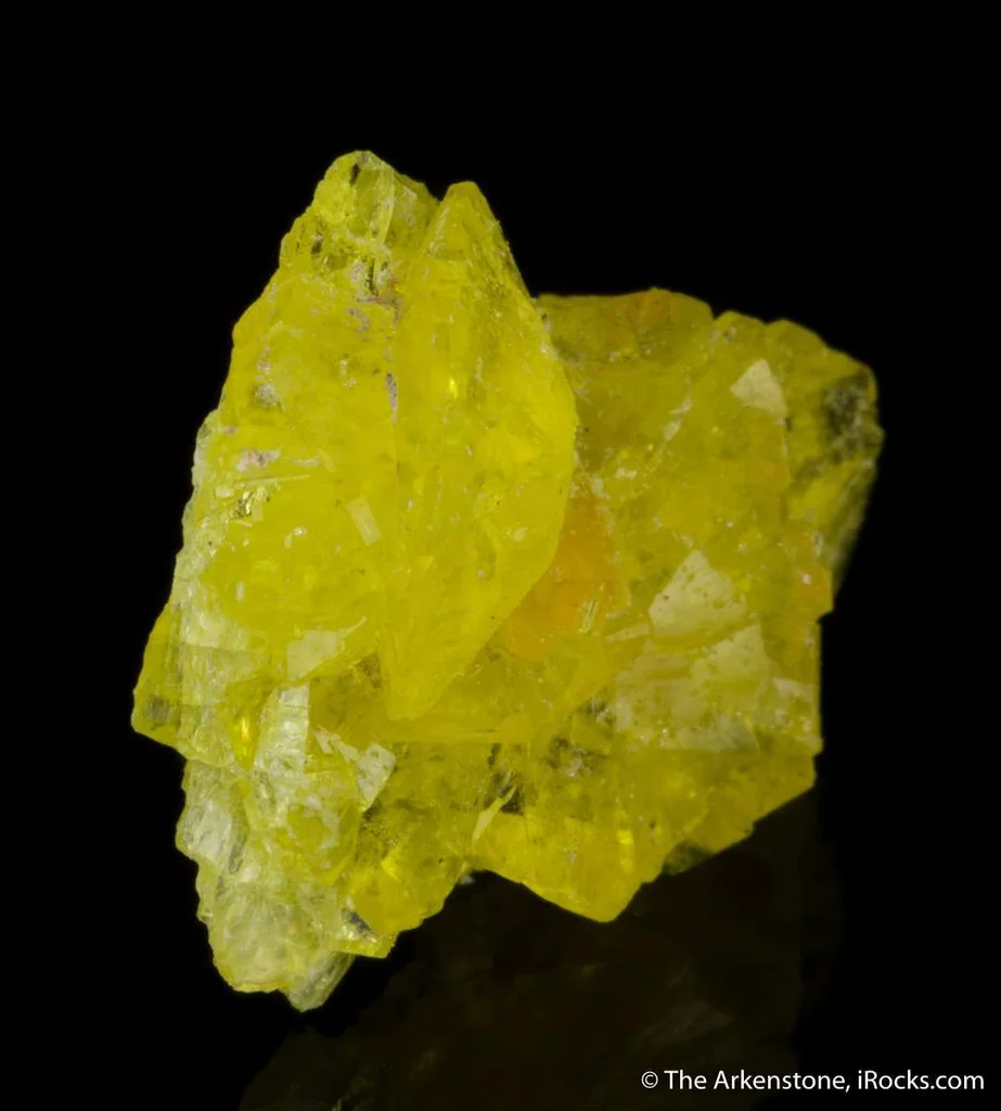 Jouravskite from N'Chwaning III Mine, N'Chwaning Mines, Northern Cape, South Africa - image 5