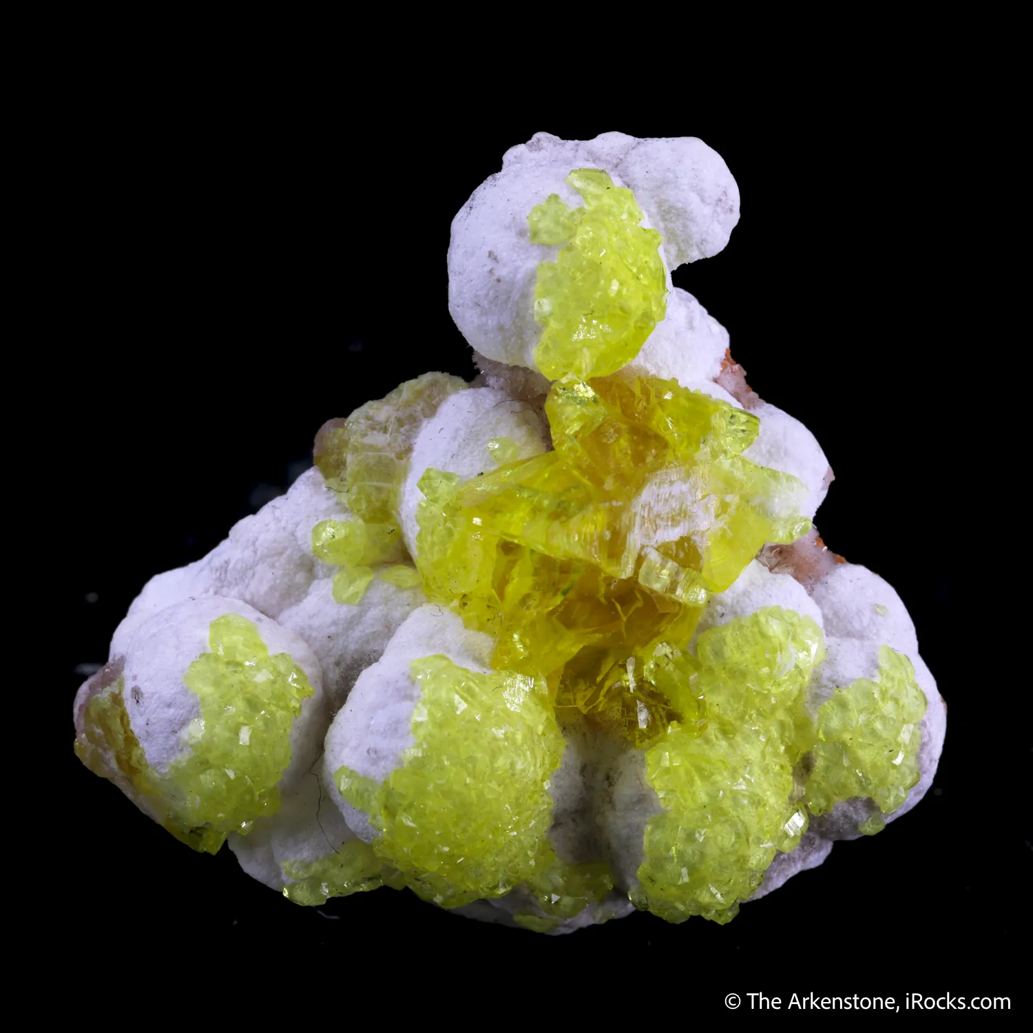 Jouravskite on Xonotlite - image 1