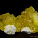 Jouravskite on Xonotlite - image 3