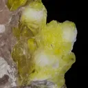 Jouravskite on Xonotlite with Bultfonteinite - image 3